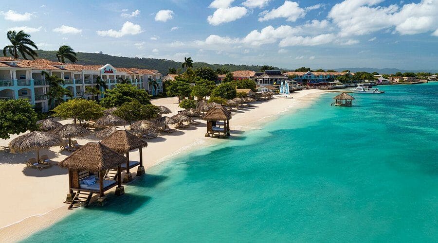 Jamaica cities with beach resorts