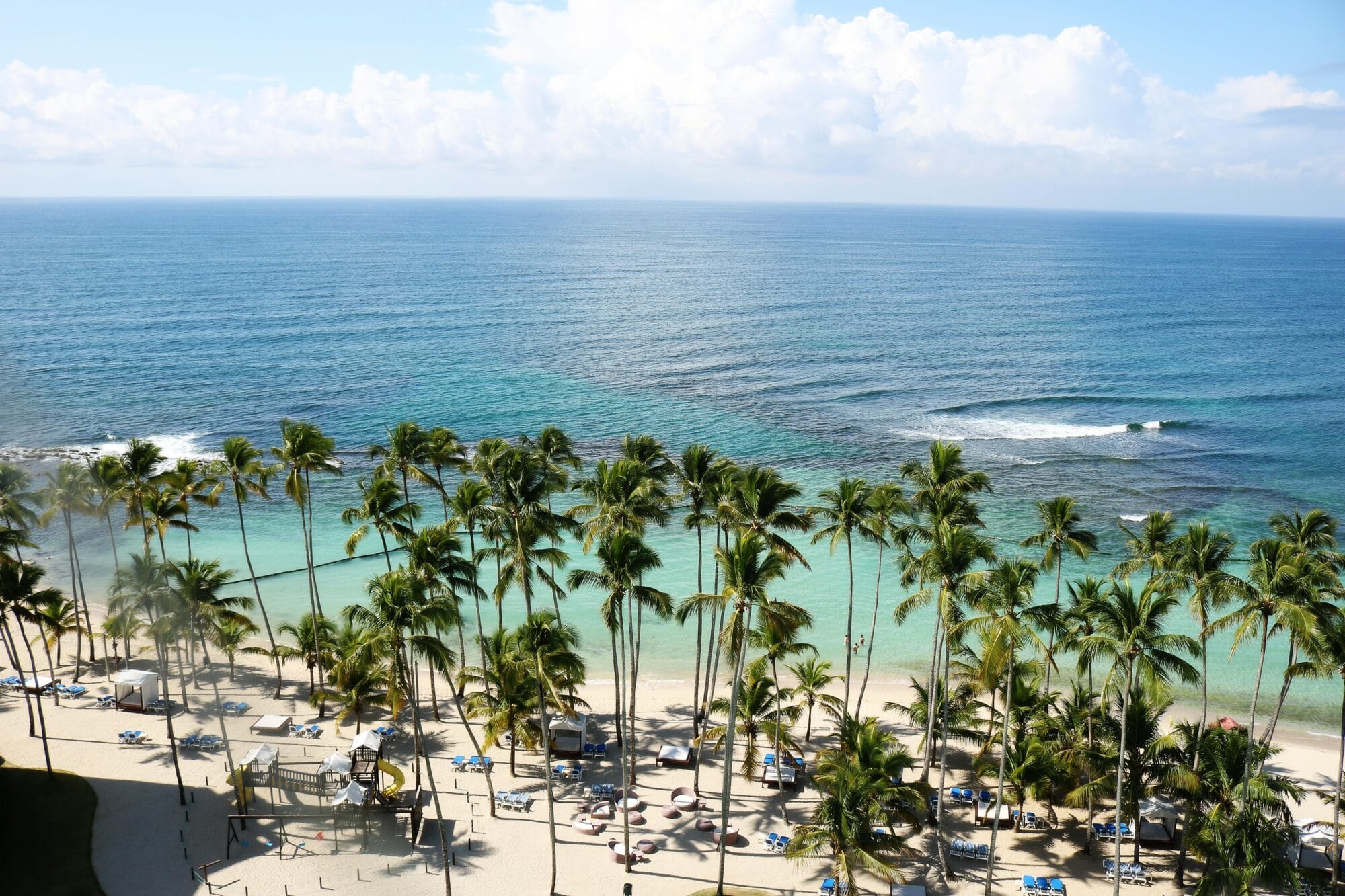 Enjoying jamaican beaches during a honeymoon in Jamaica